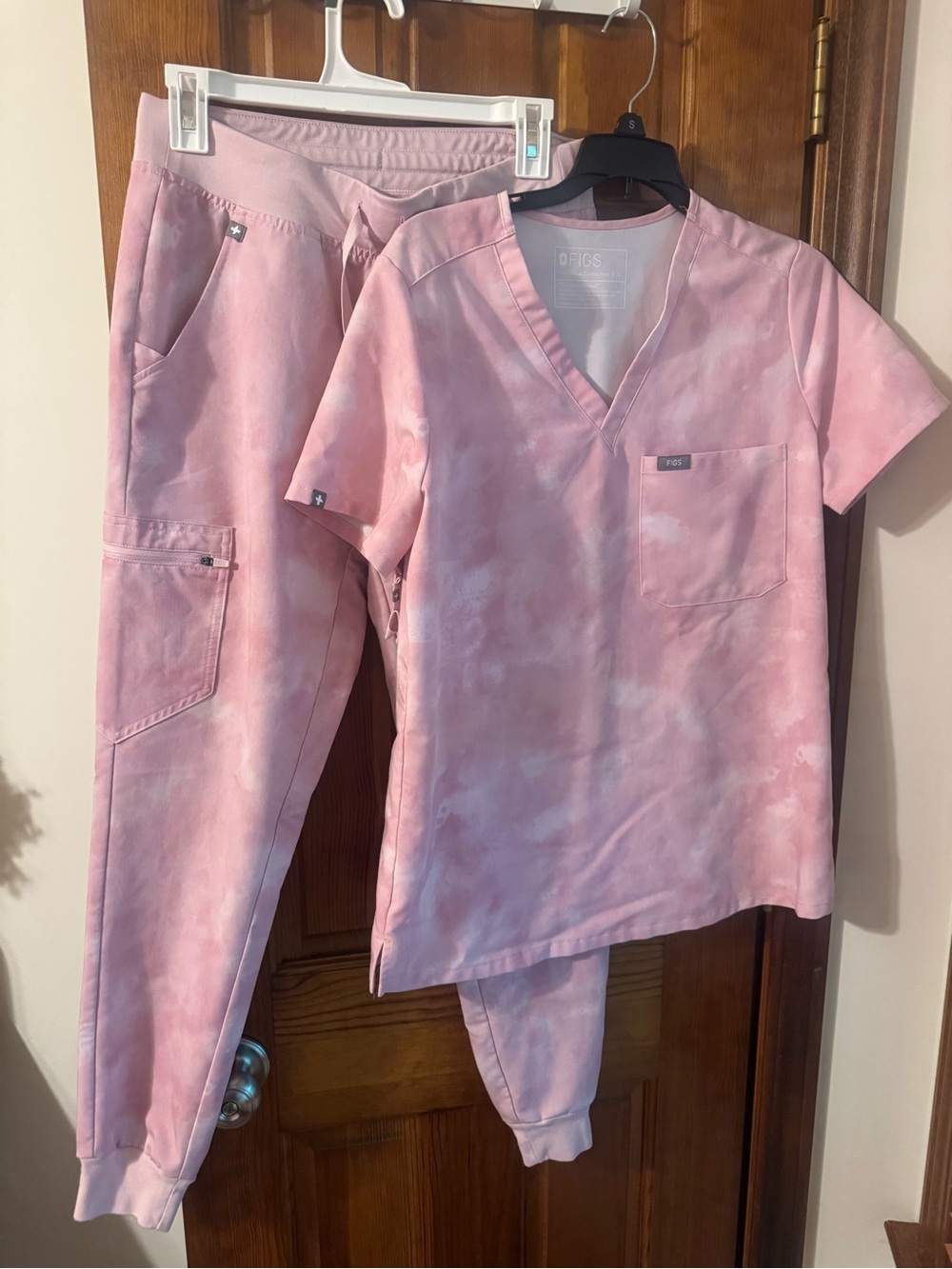 Figs Pink Tie-Dye Scrub Set - V-Neck Top & Jogger Pants